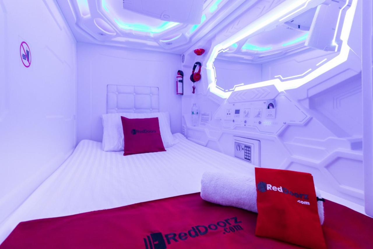 Reddoorz Hostel @ Capsule Inn Μεντάν Εξωτερικό φωτογραφία